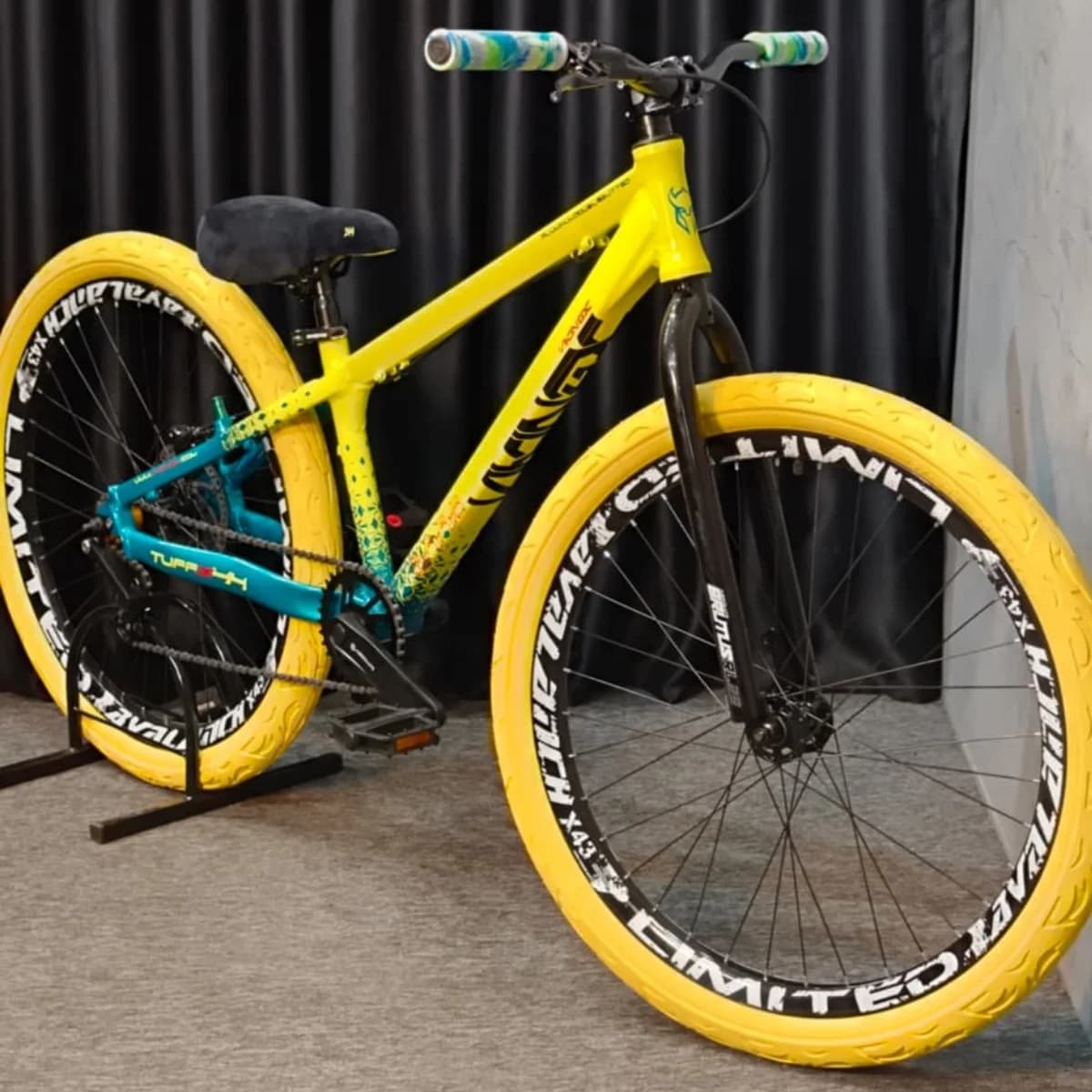 Bicicleta Aro 26 Viking Tuff X-44 Single Freio Traseiro Shimano